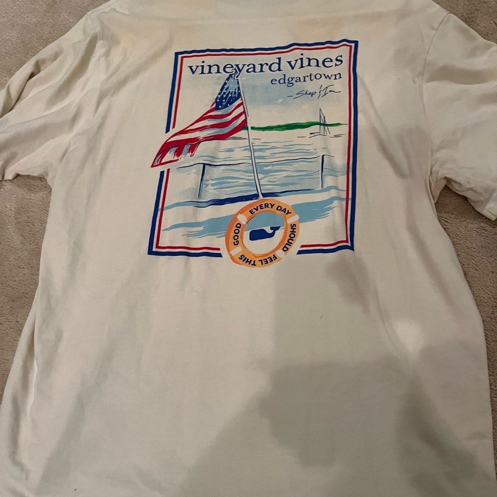 Vineyard Vines pocket t shirt